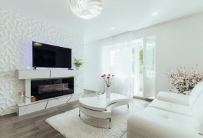 Snow white center appartment in Libau
